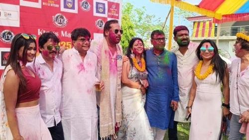 A-group-of-Tollywood-artists-enjoyed-the-Dol-festival-in-Sonarpur-6